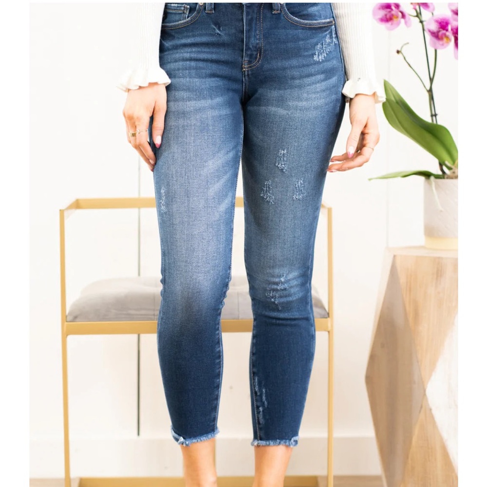 NWT KanCan Landon Mid Rise Ankle Skinny jeans